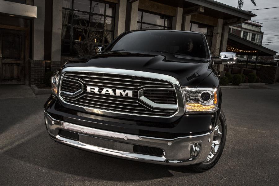  Dodge Ram 1500 Laramie Limited Crew Cab 2015 года  (фото 7 из 46)